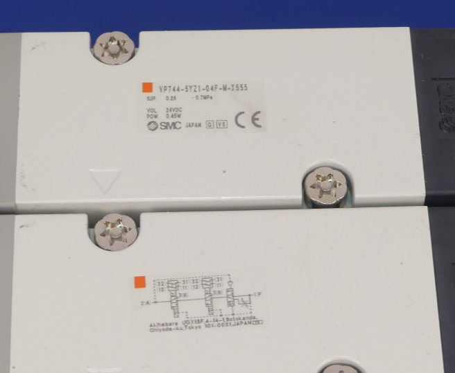 SMC VP744-5YZ1-04F-W-X555 NEU
