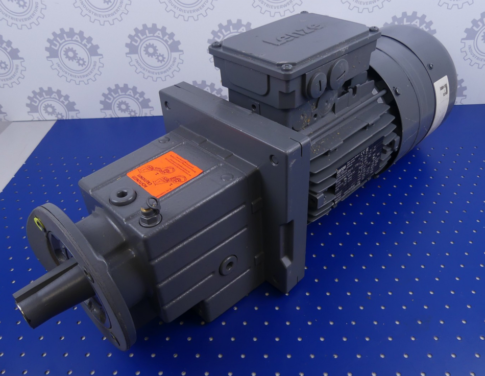 Lenze GST04-2M VCK 080C32 Getriebemotor +MHEMAIG090-12C1C i=7,236