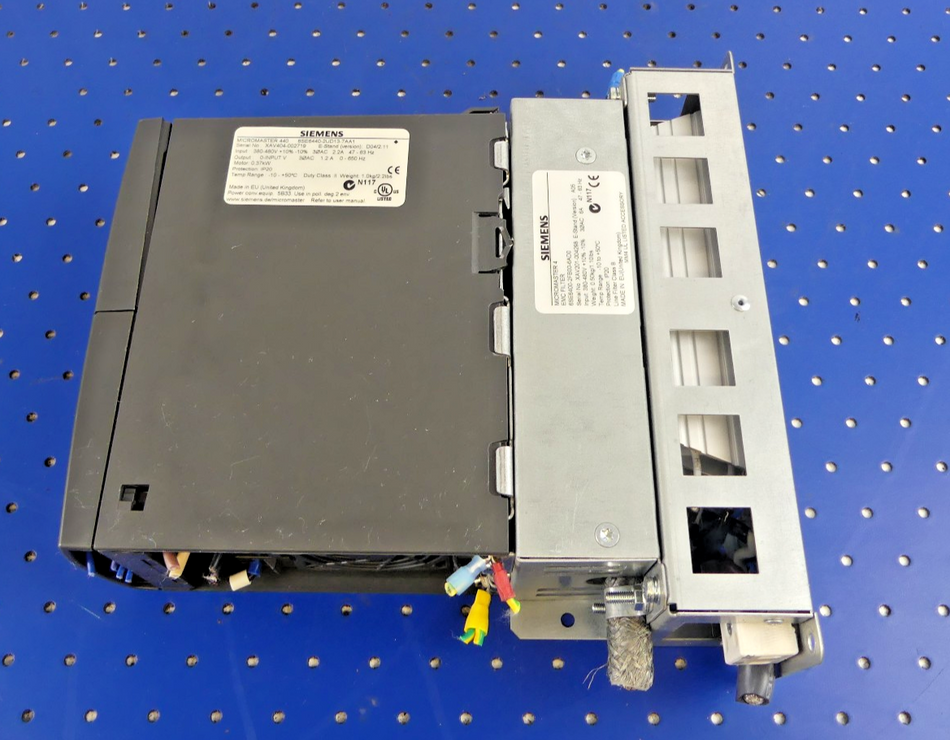SIEMENS 6SE6440-2UD13-7AA1 / 6SE6400-2FB00-6AD0 / 6SE6400-4BD11-0AA0