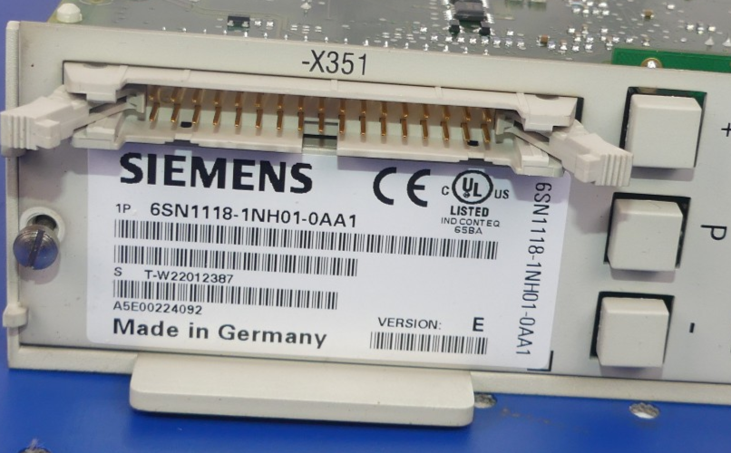 SIEMENS 6SN1118-1NH01-0AA1