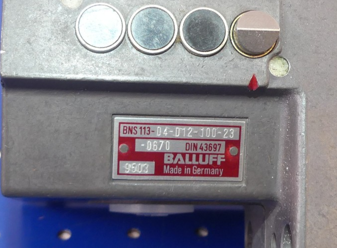 BALLUFF BNS 113-D4-D12-100-23-0670