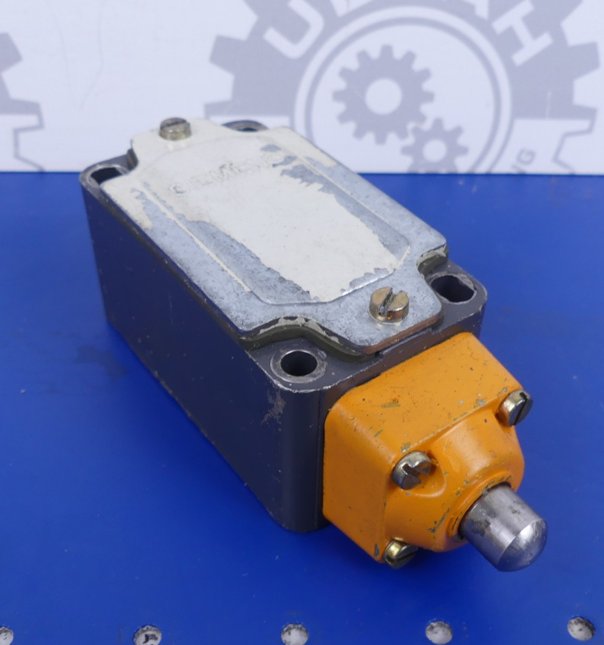 Siemens 3SE3 120-1C Taster