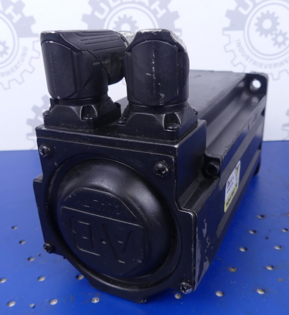 Allen-Bradley MPL320P-HJ74AA Servomotor