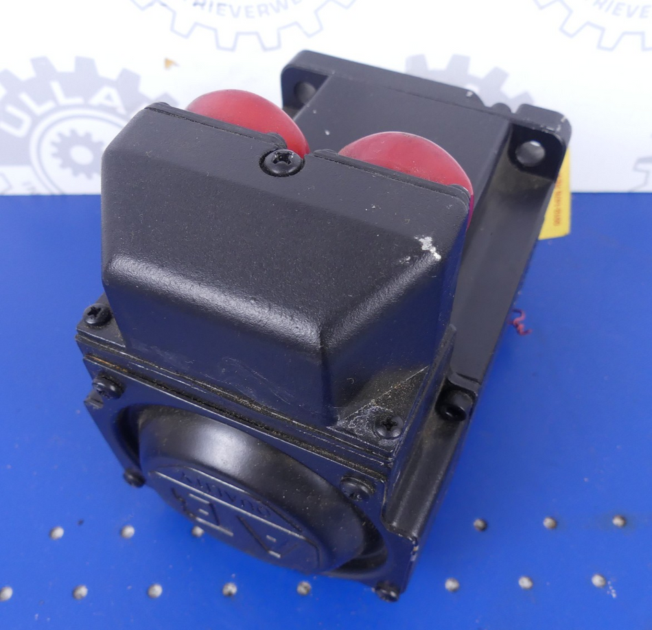 Allen Bradley MPL-B310P-MK22AA Servo Motor