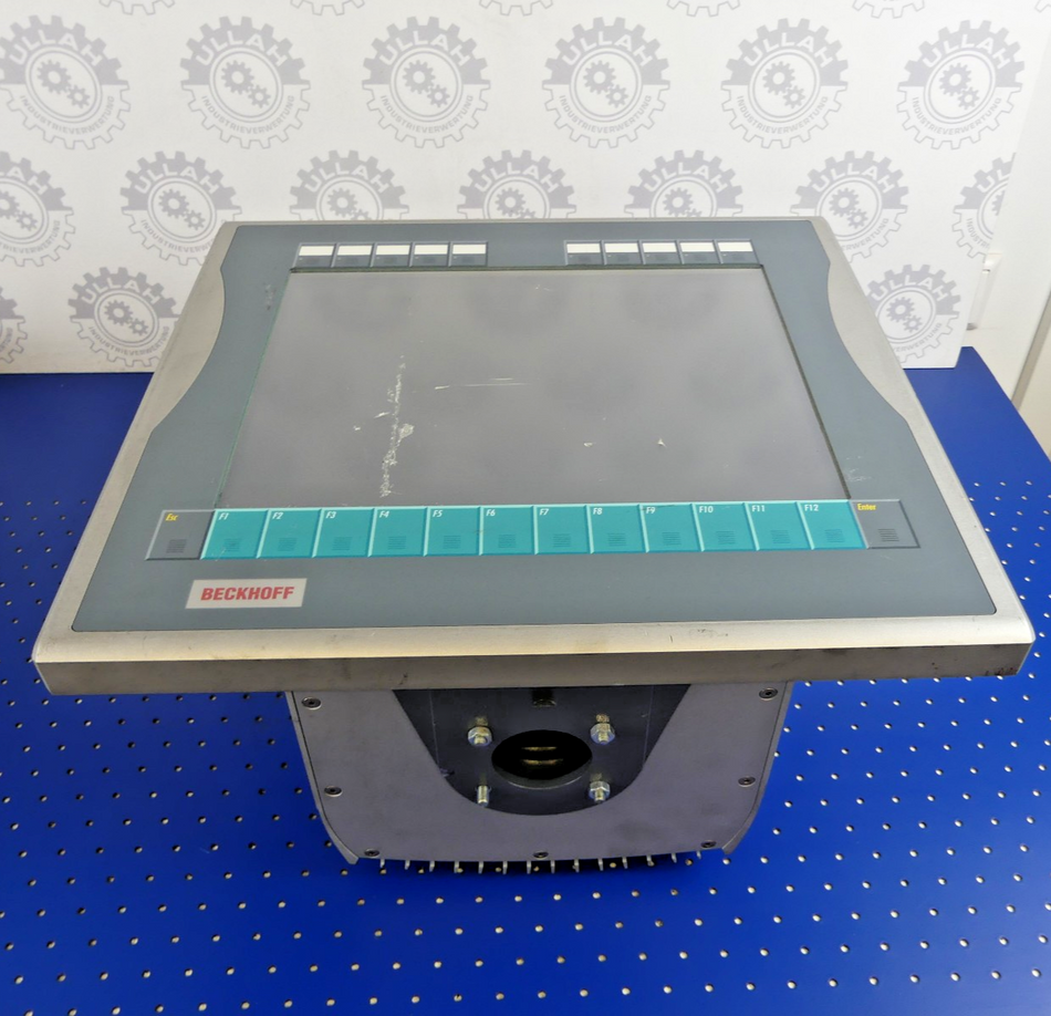 BECKHOFF CP7112-0001 0010  (Bildschirm leicht gekratzt)