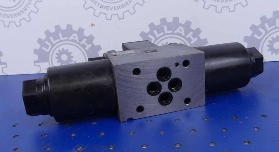 Tokimec DG4V-3-6C-M-P7-H-7-54 Wegeventil