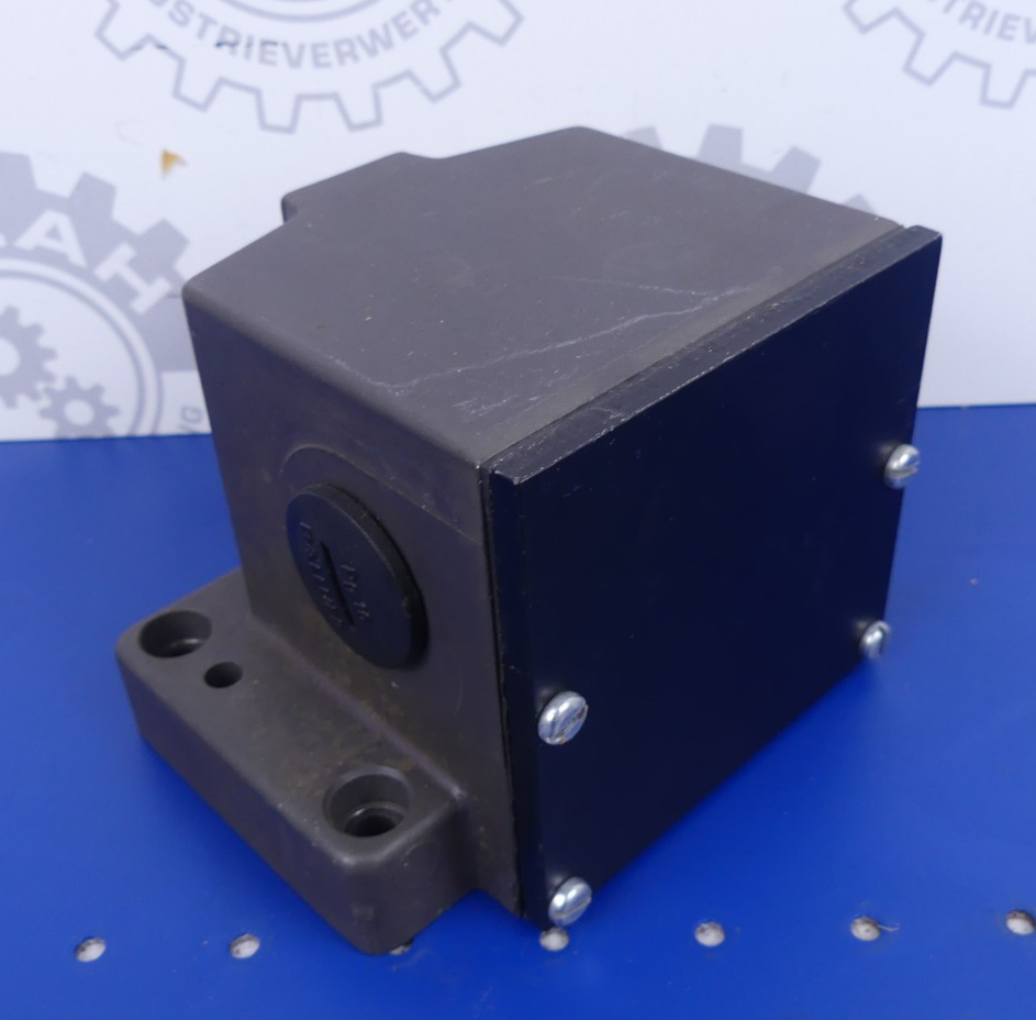 Balluff BNS 519-D3 D12-100-10 Nockenschalter