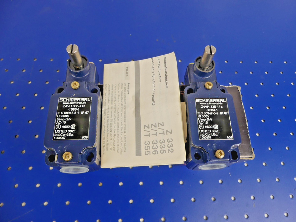 2X Schmersal Positionsschalter Z4VH 335-11Z-1583-1