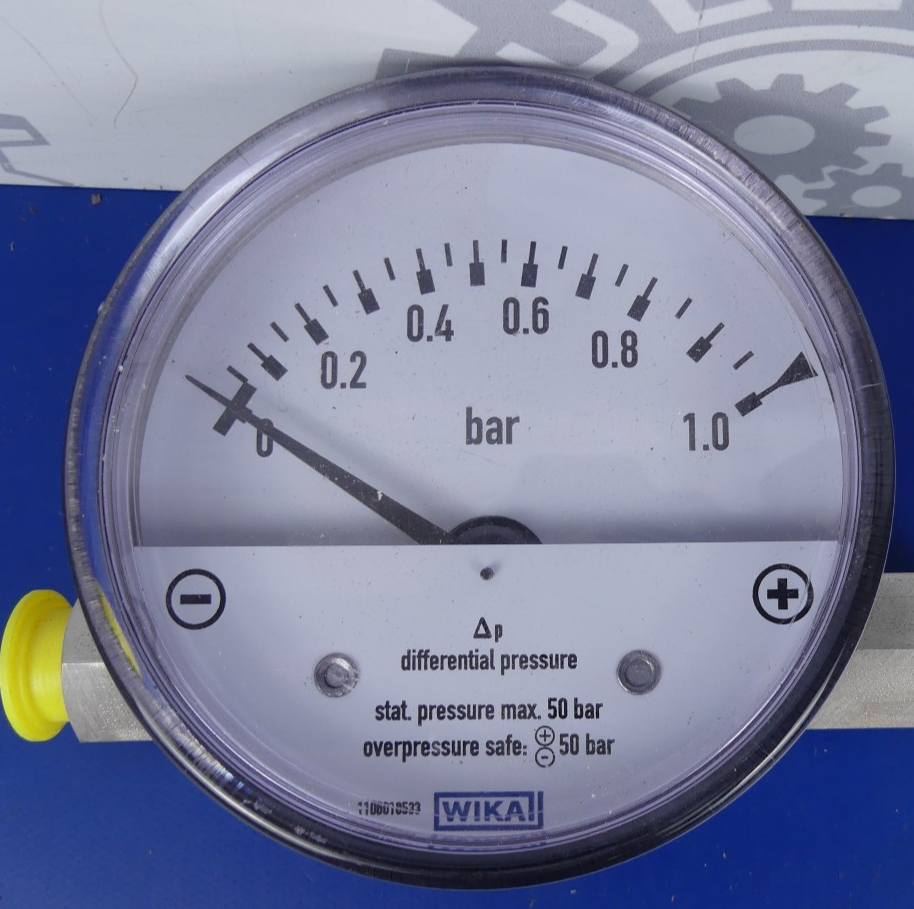 Wika D80 0-1bar R1/4 Differential Manometer