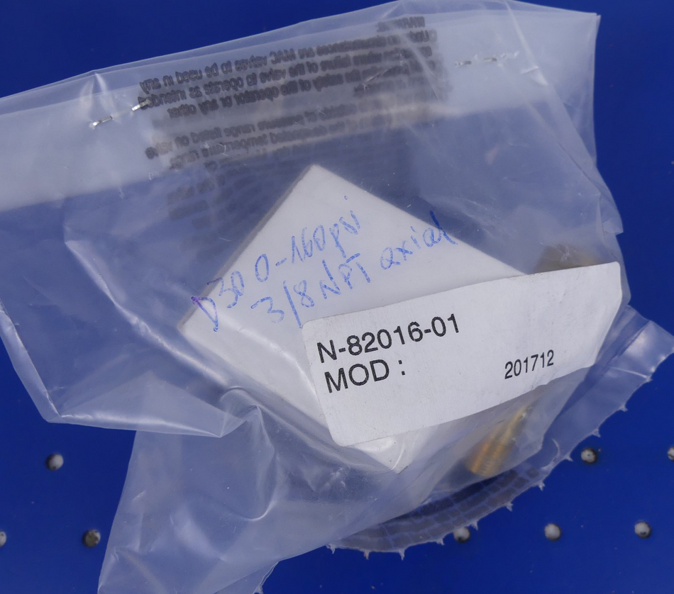 Manometer D30 0-160psi 3/8NPT axial + Adapter