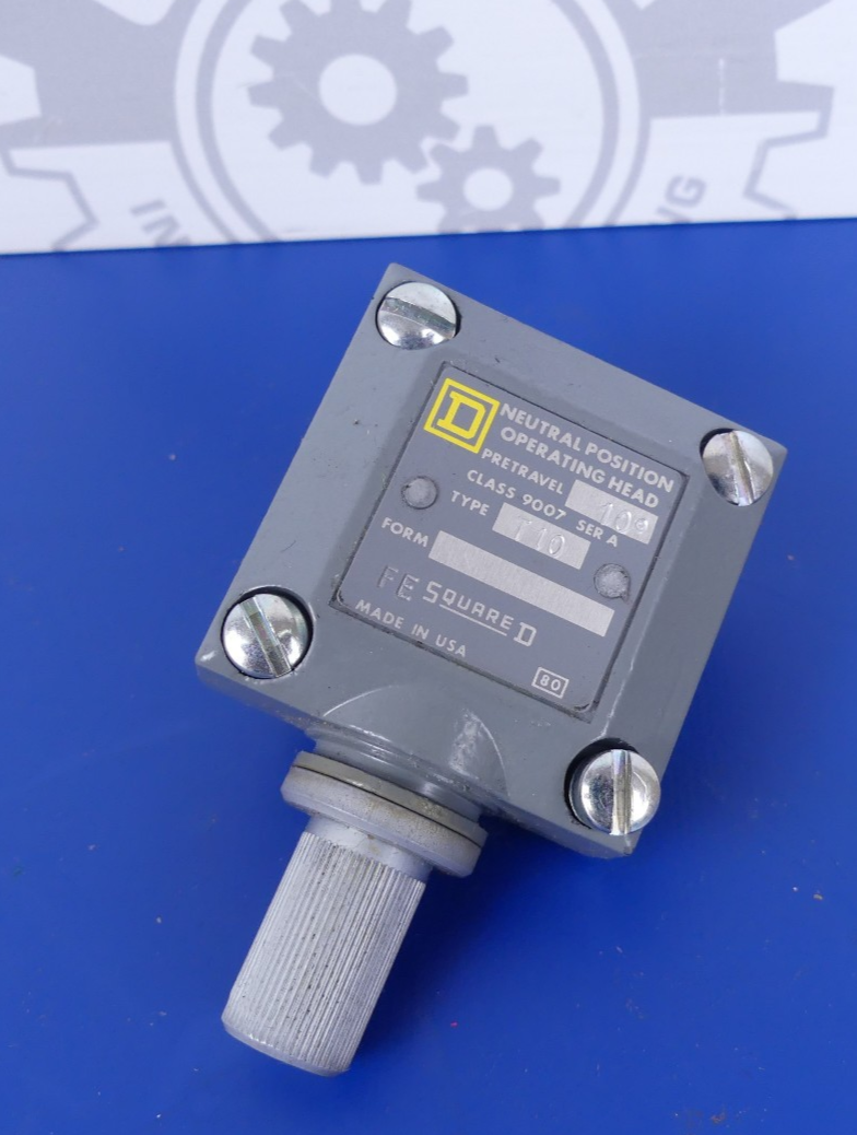 Schneider Electric T10 S007 Turret Head Square D