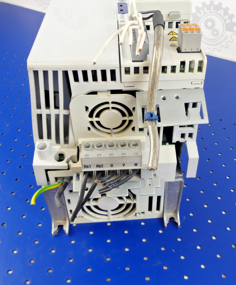 Lenze E84AVSCE7524SX0