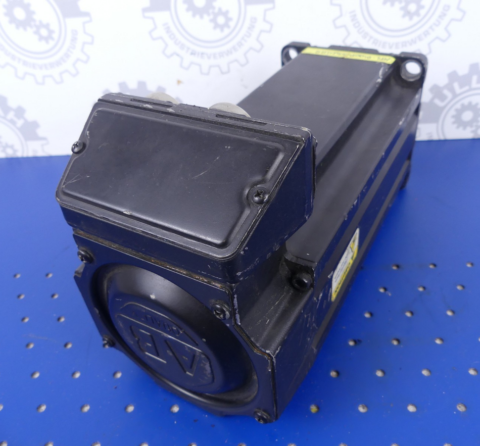 Allen Bradley MPL-B430P-SK24AA