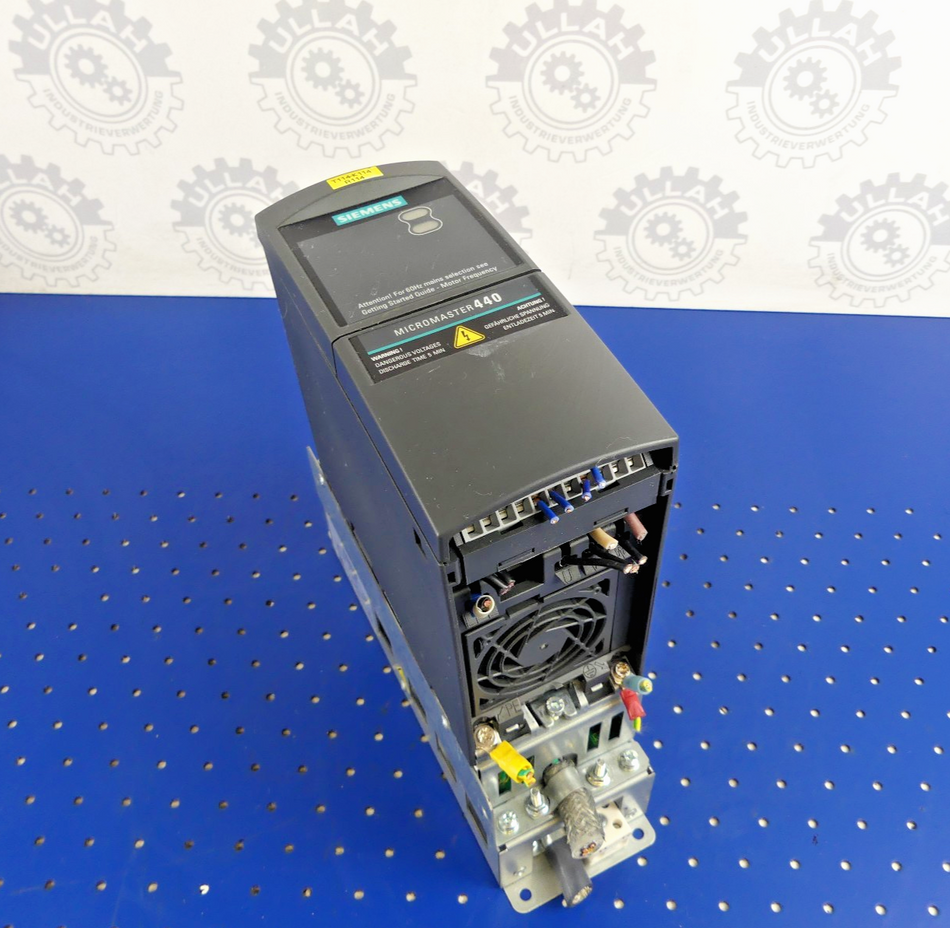 SIEMENS 6SE6440-2UD13-7AA1 / 6SE6400-2FB00-6AD0 / 6SE6400-4BD11-0AA0