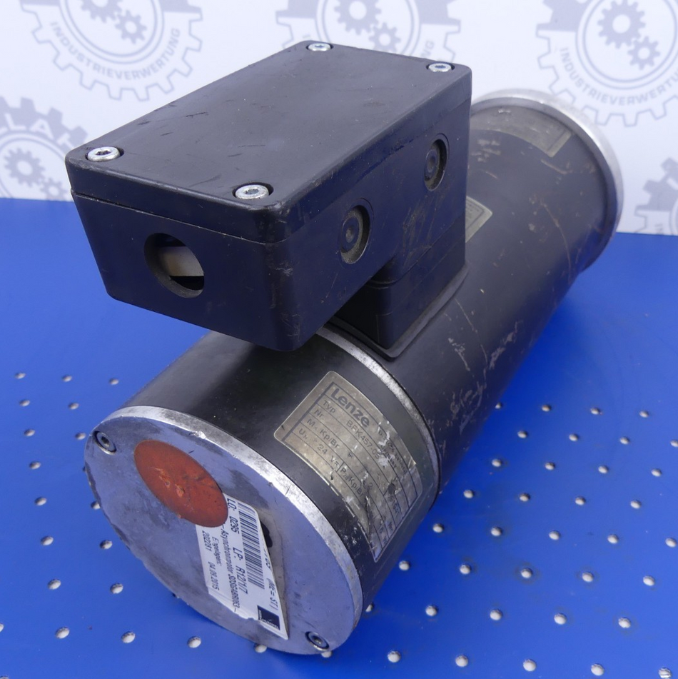 Lenze SDSGABR063-32  + BFK457-05 Asynchronmotor