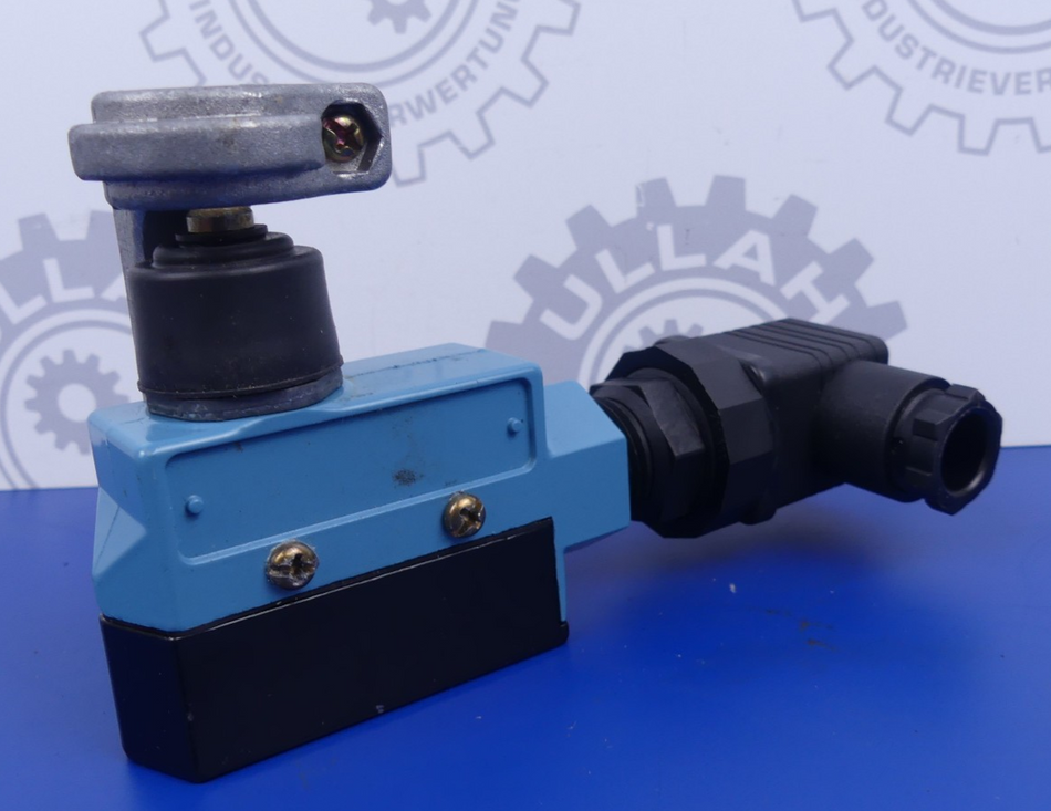 Honeywell L74 BZE6-2RN194 Micro switch