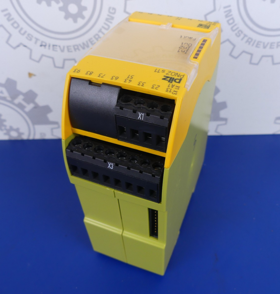 Pilz PNOZ s11 24VDC 8n/o 1n/c 750111