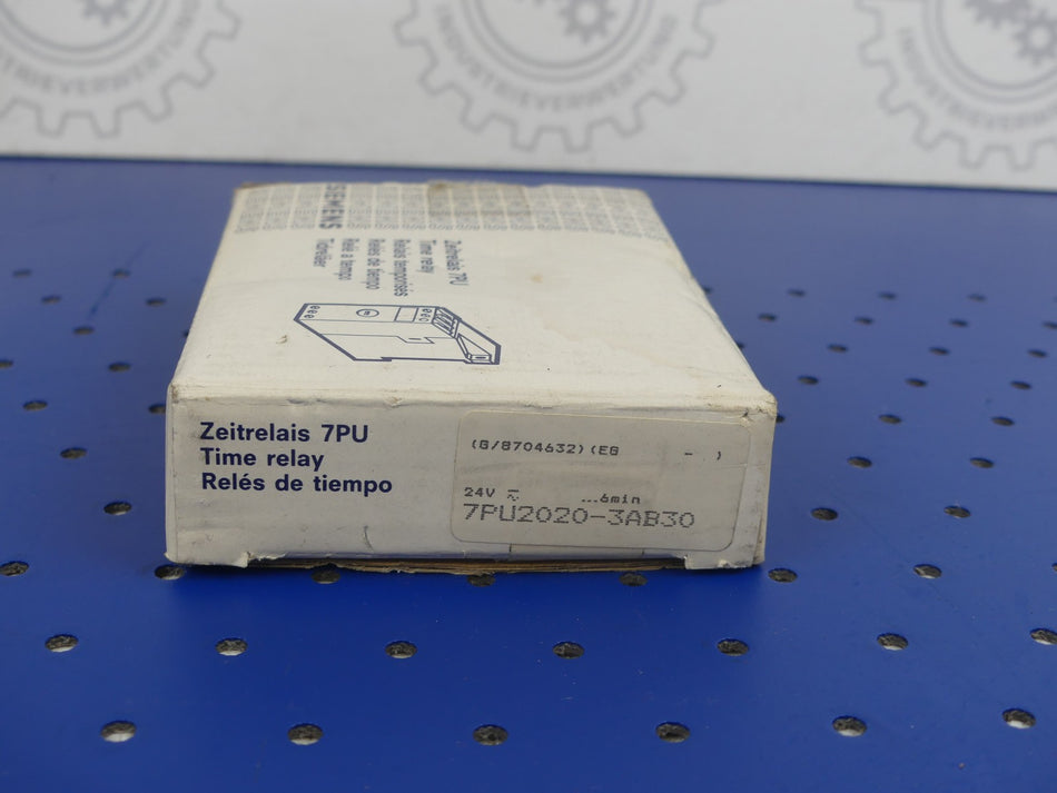 SIEMENS 7PU2020-3AB30 NEU