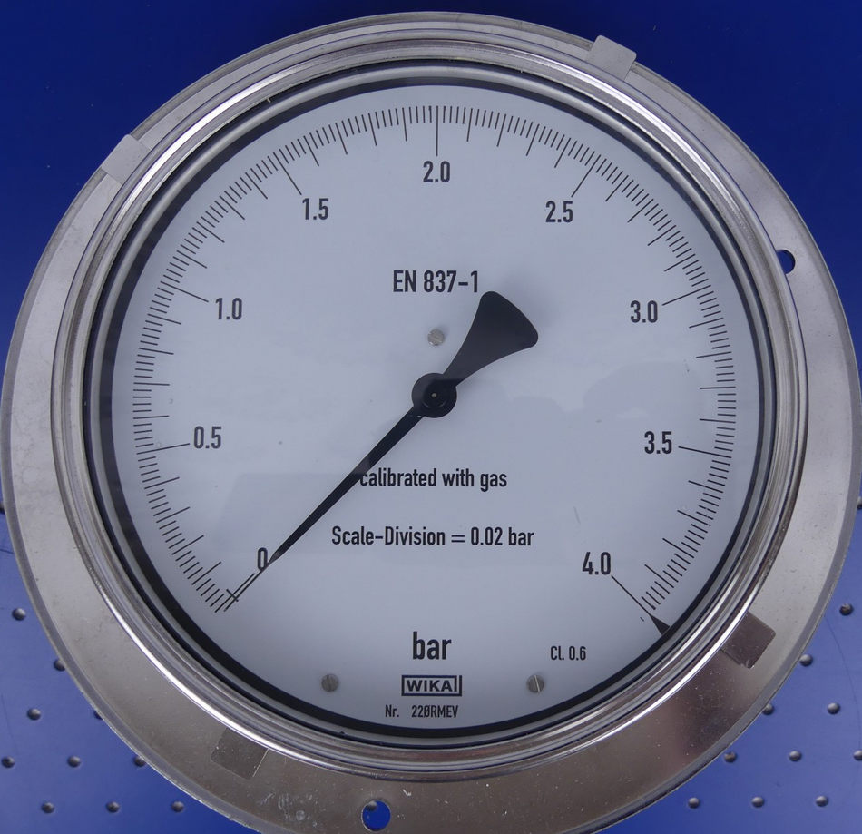 WIKA  D160 0-4bar G1/2B axial  Manometer