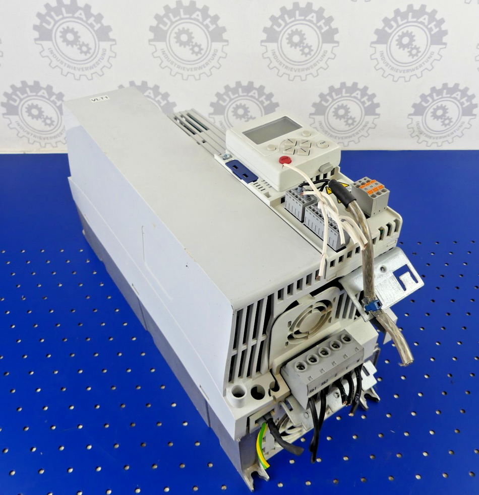 Lenze E84AVSCE7524SX0