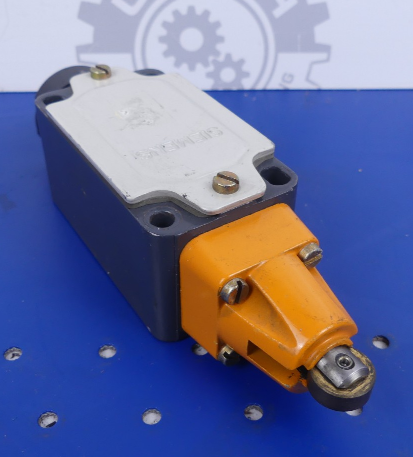 Siemens 3SE3 120-0D Grenztaster