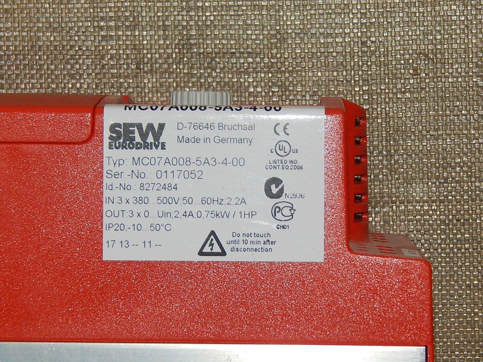 SEW Movitrac MC07A008-5A3-4-00  Frequenzumrichter 0,75kW 