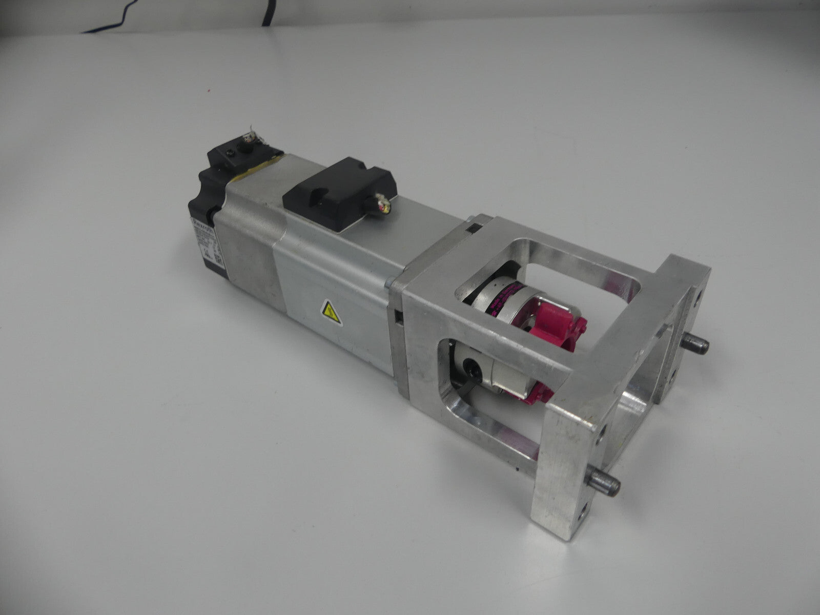 Rexroth MSM031C-0300-NN-M0-CH1 leicht beschädigt. S. Bilder