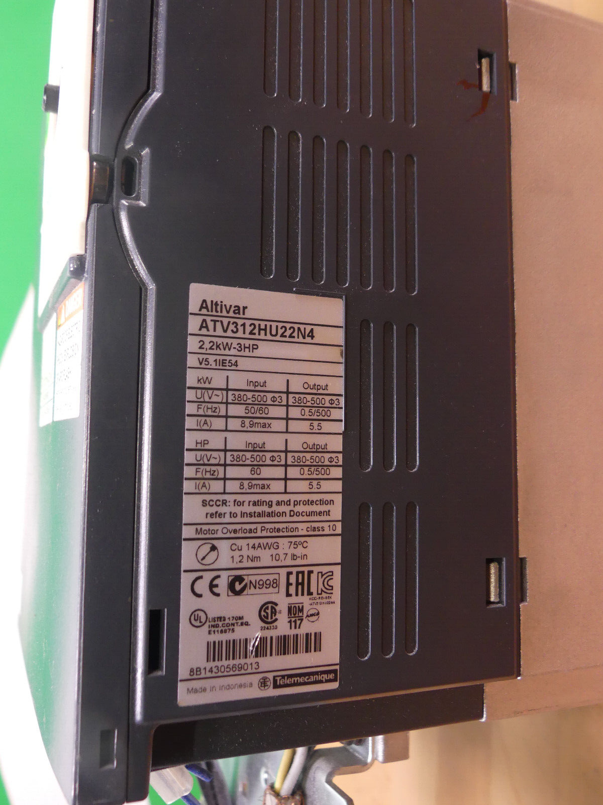 Telemecanique Altivar ATV312HU22N4