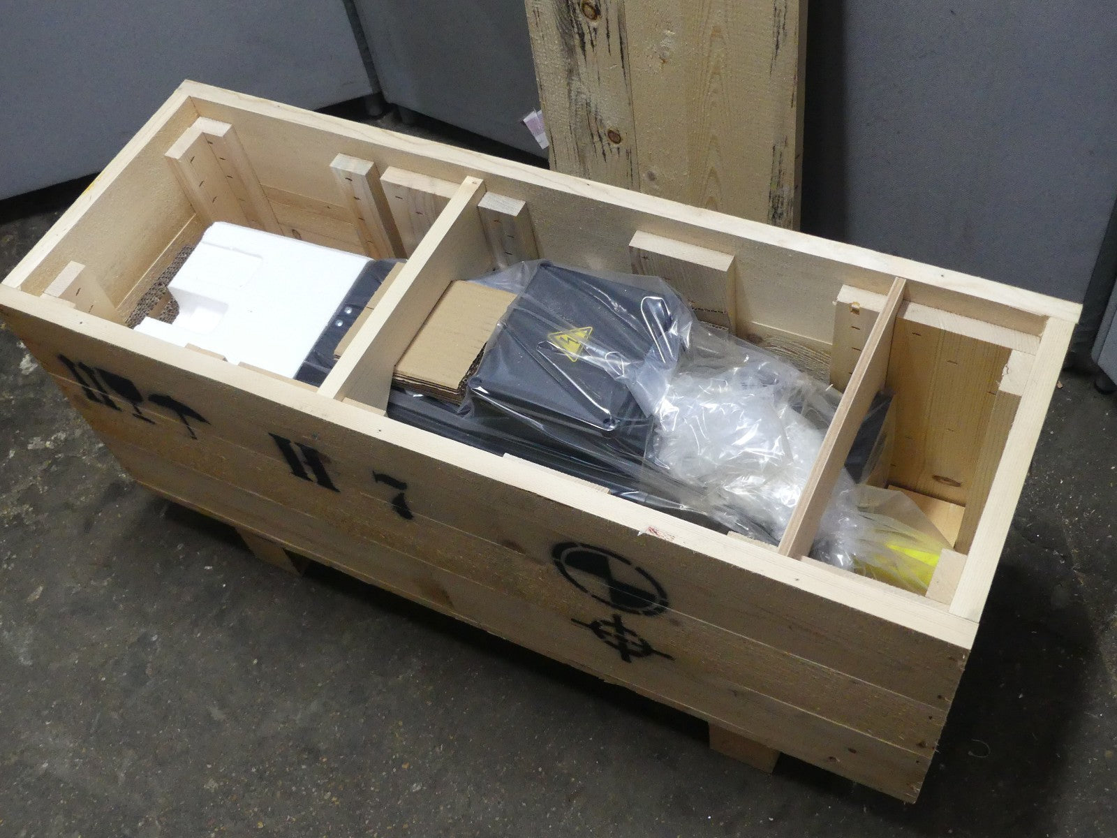 Rexroth  2AD132C-B05OA1-CS06-A2N1/S032