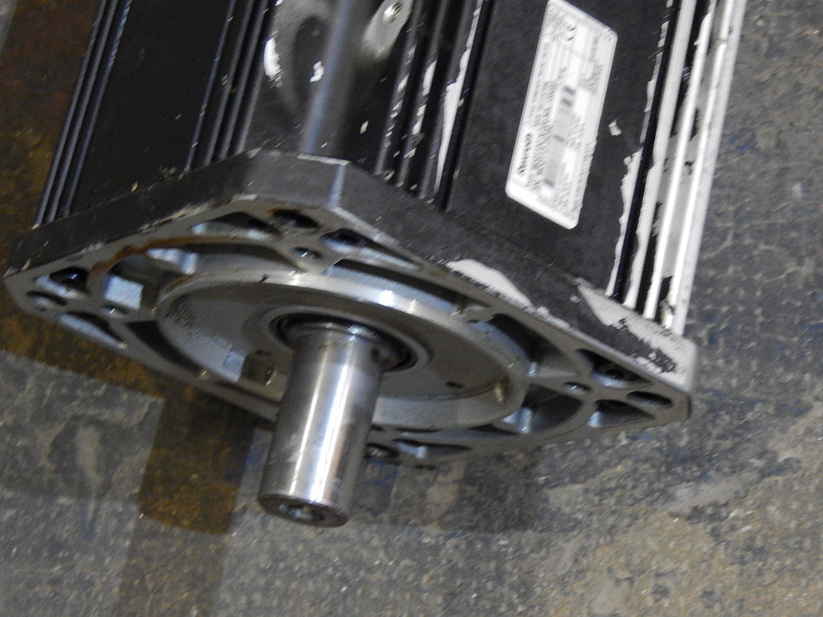 Indramat Rexroth Permanent Magnet Motor MDD112C-N-020-N2L-130GB1 Used