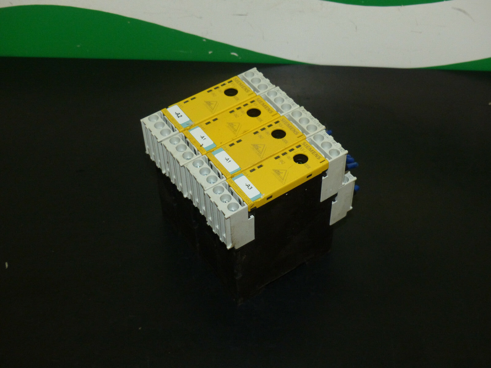 4x Siemens 3RK1205-0BE00-0AA2