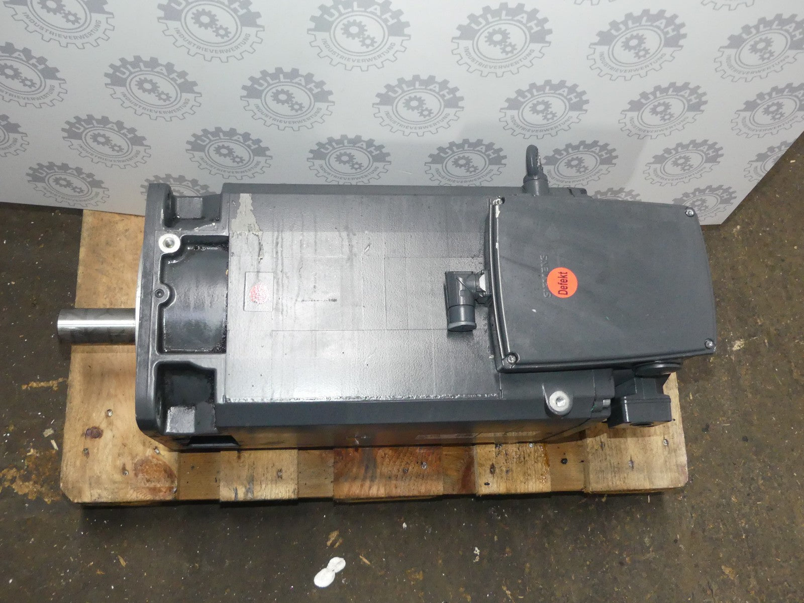 SIEMENS 1PH8137-1CG02-0LA2-Z