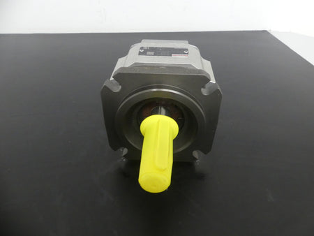 Rexroth R900949135  PGF2-22/011RE20VE4 Hydraulikpumpe