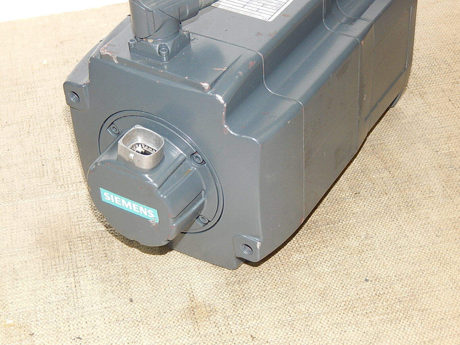  Siemens Servomotor  1FK7083-2AF71-1CH1 used