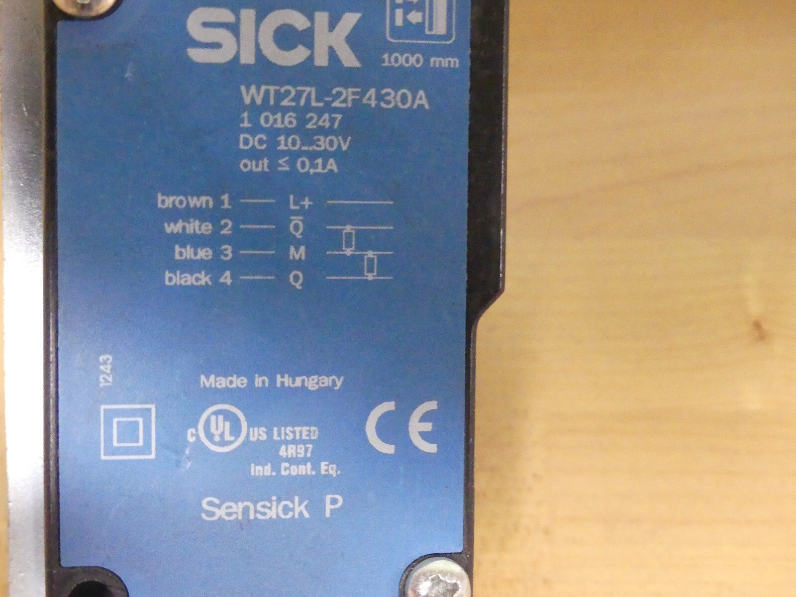 SICK WT27L-2F430A Sensor used
