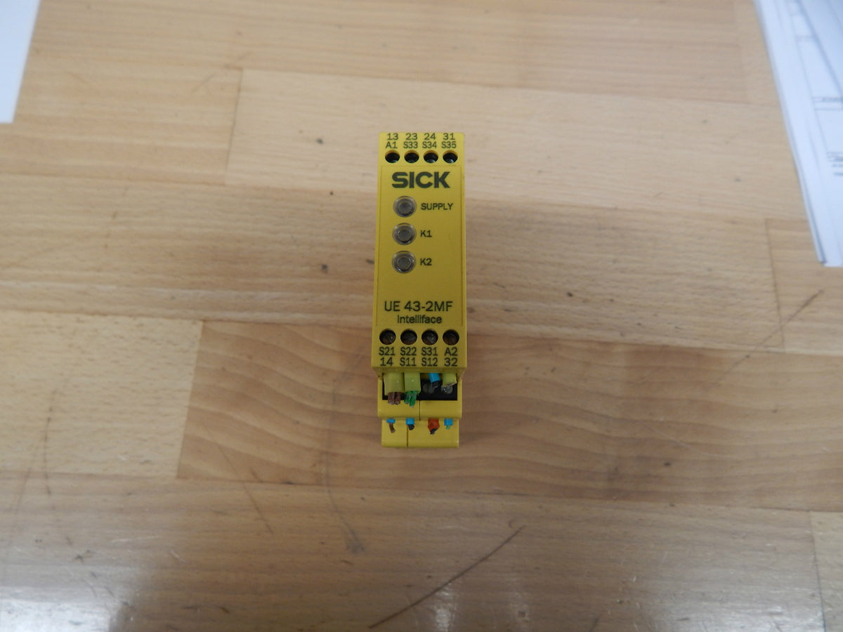 SICK UE43-2MF2D2 Sicherheitsrelais used
