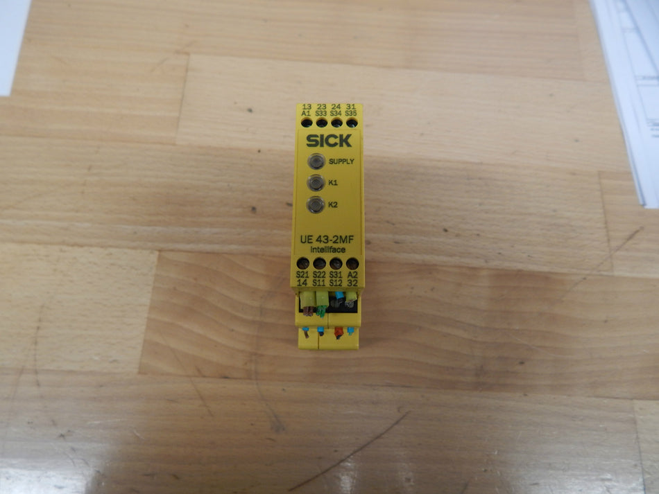 SICK UE43-2MF2D2 Sicherheitsrelais used