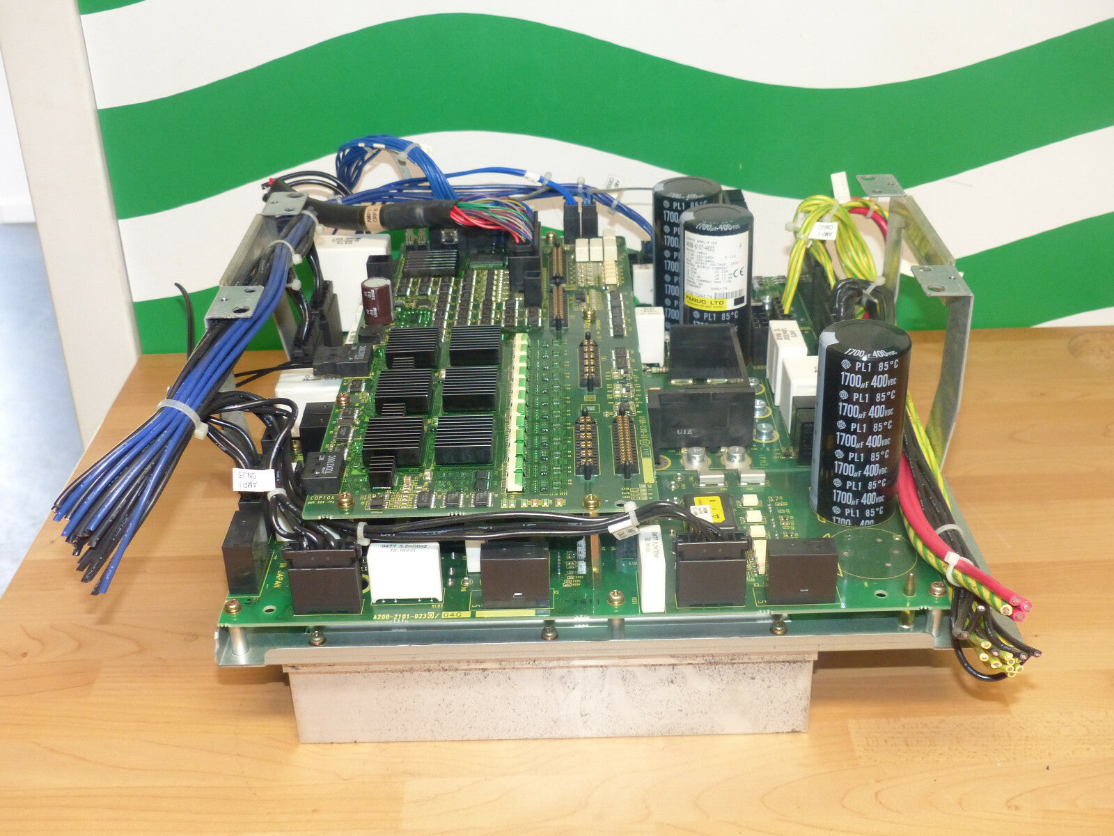 FANUC ServoAmplifier  A20B-2101-0230/ 04C / A16-3200-0610/11E s.Bilder