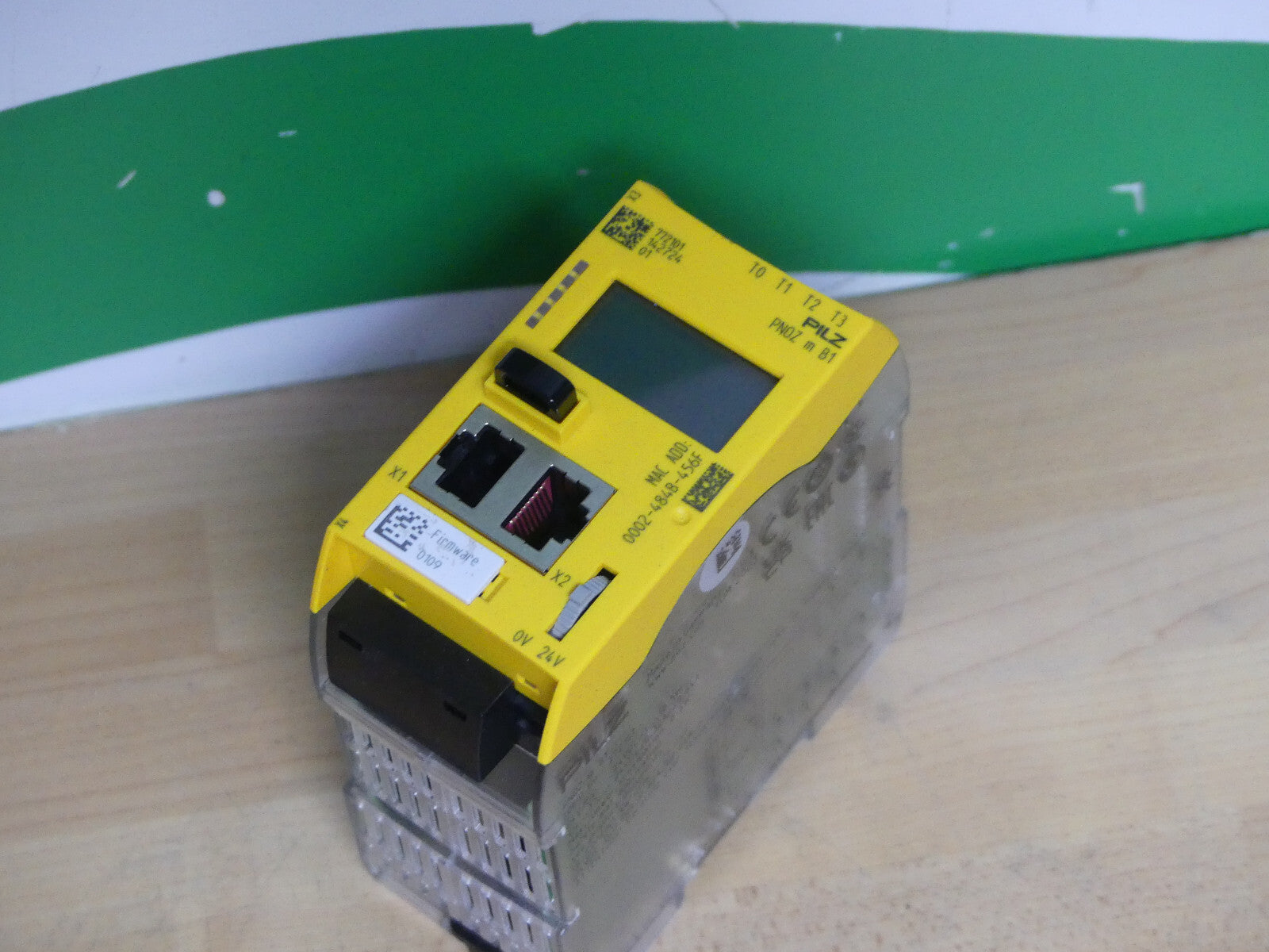 Pilz Sicherheitsrelais PNOZ m B1    /  772101   s.Bilder