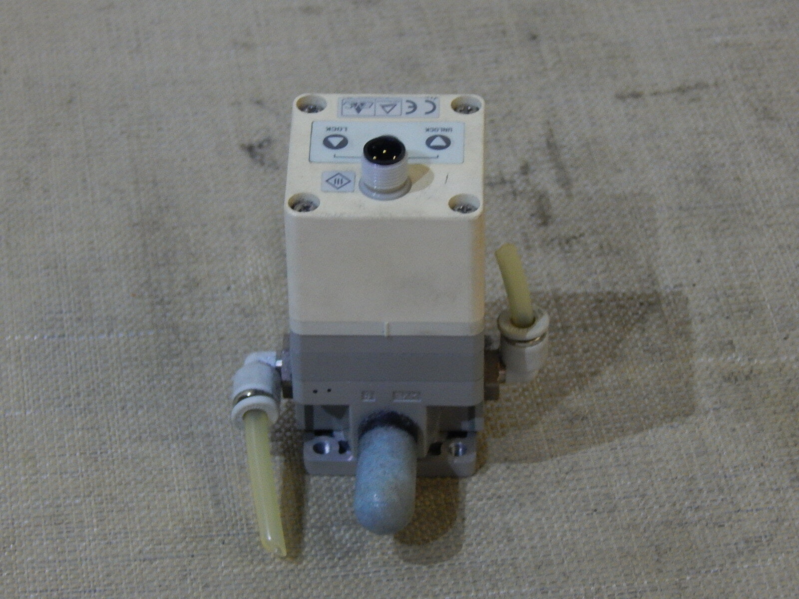 SMC Regulator  ITV2050-31F2N-Q used