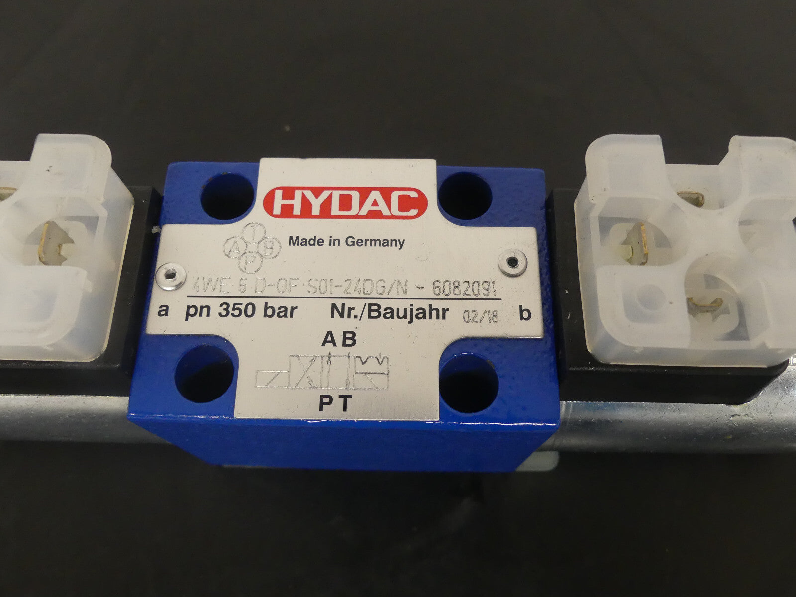 HYDAC 4WE 6 D-0F S01-24DG/N-6082091    4WE 6 D0F S0124DGN6082091