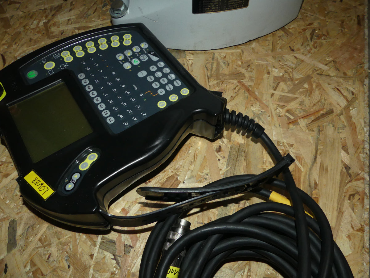 STÄUBLI  TX90L Industrieroboter + Steuerung CS8-TX90 Handbediengerät SP1 B.j2018