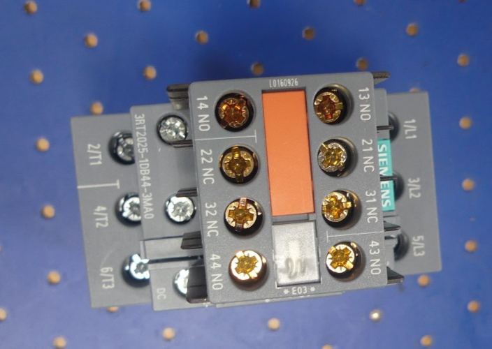 Siemens 3RT2025-1DB44-3MA0  Leistungsschütz