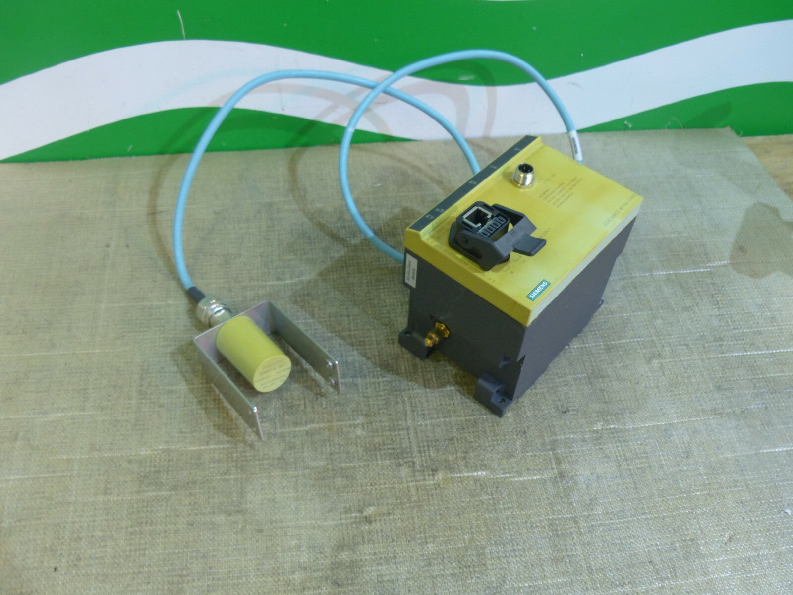 Siemens 6GK5744-1ST00-2AA6 + 6GK5793-4MN00-0AA6