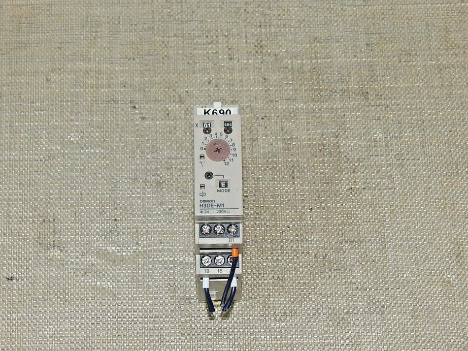 Omron H3DE-M1 Timer AC/DC24-230 Zeitrelais Used