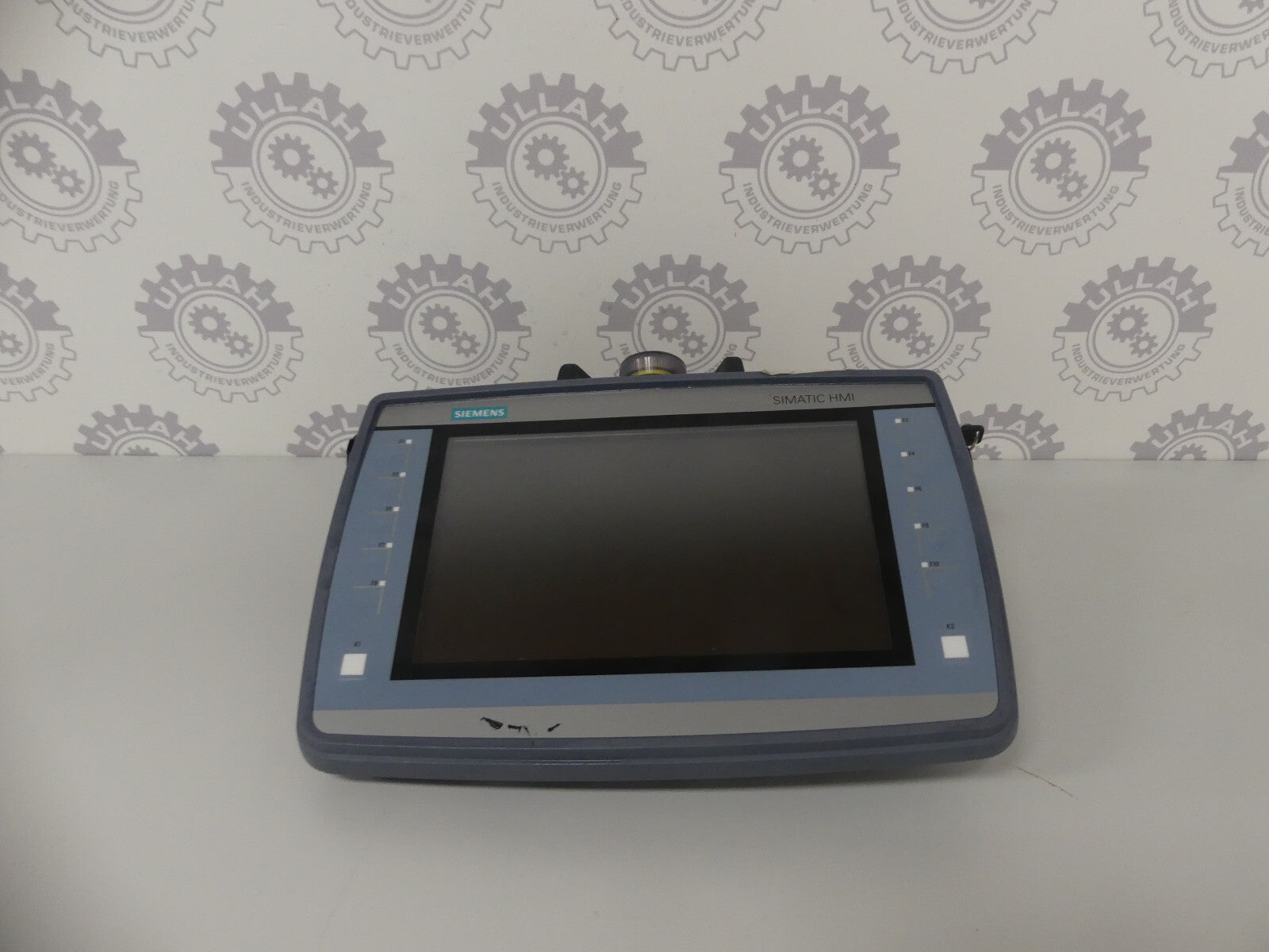 Siemens 6AV2125-2JB23-0AX0 (NHT DEFEKT)