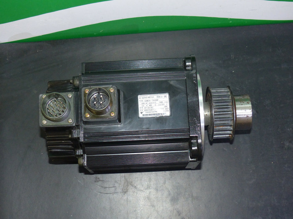 YASKAWA SGMGH-13D2A6F  AC SERVO MOTOR USED