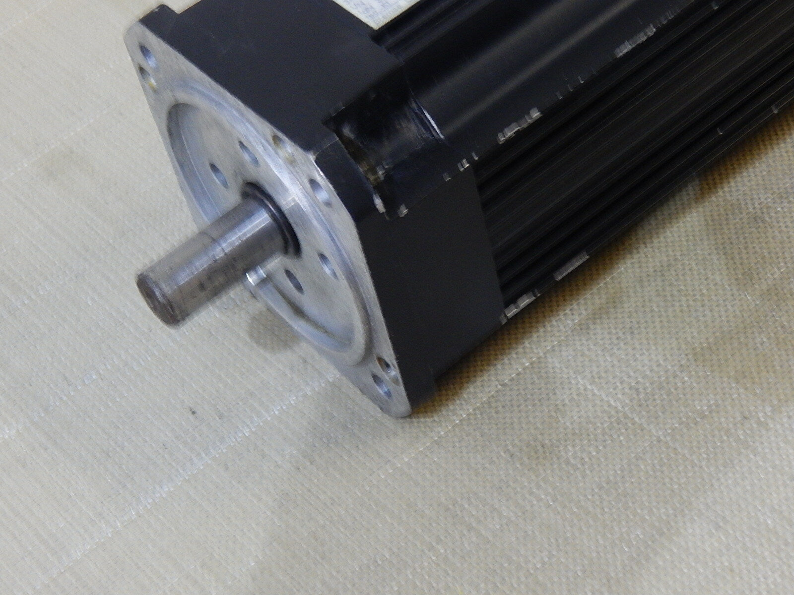 ABB Servomotor SDM251-005N6-110/30-6100 /3ADM509116R6100 Used