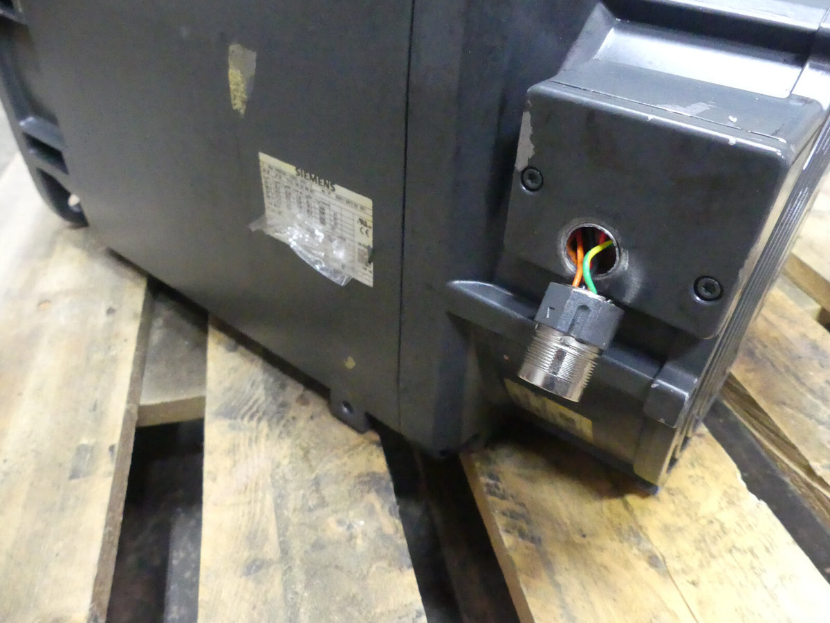 Siemens  1PH8133-1DG02-0CE1-Z ( leicht beschädigt)