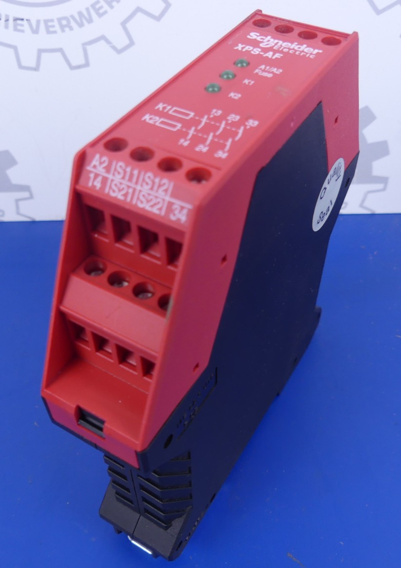 Schneider XPSAF5130 Safety Relay
